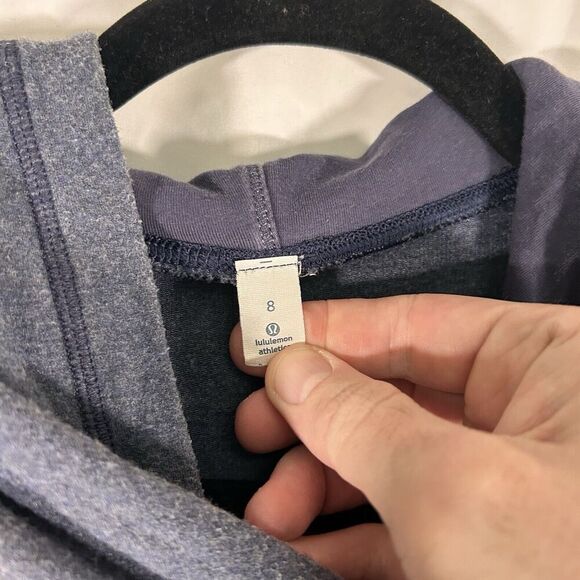 Lululemon Hoodie Sweater Women's 8 Blue Short Sleeve Pockets Drawstring - Picture 6 of 11